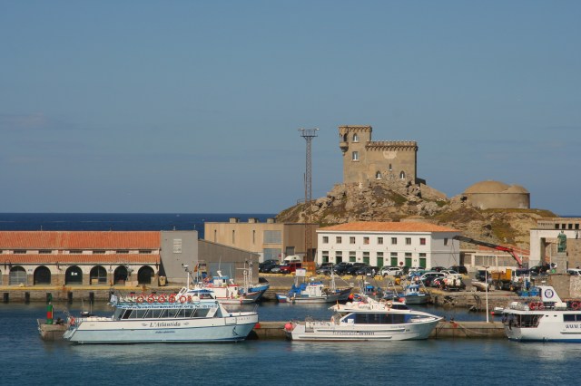 We pulled into the beautiful port--sun shining, wind blowing, perfect.