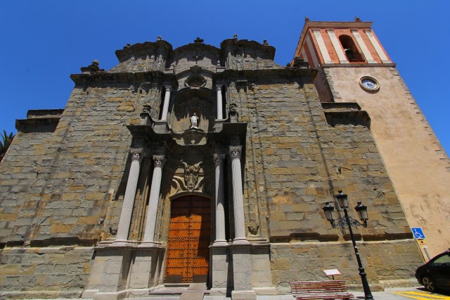 We made our way through the winding streets of town to an old church for a few photos. We couldn't go inside, but we stopped in some shops and witnessed a crazy bachelor party along the way.