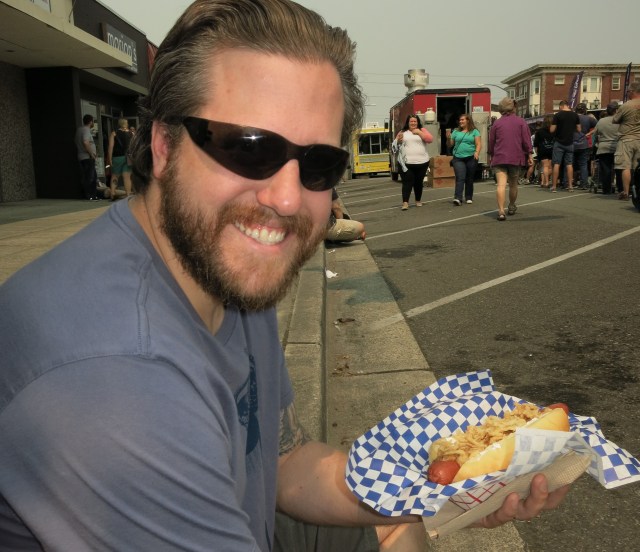 Not a true Seattle dog, but it did have the cream cheese (as well as spicy mustard and crispy onions-- YUM!)